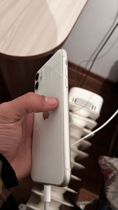 Iphone 11 / 128gb / 76%