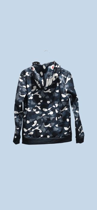 Нови суичъри BAPE Sharkhead