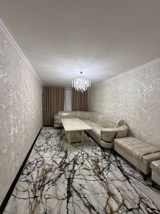 Продаётся 4х комнатная квартира на 1м этаже в 4х этажном доме Вогзал