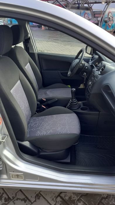 Ford Fiesta Vând Ford Fiesta 2006 1.4 TDCI