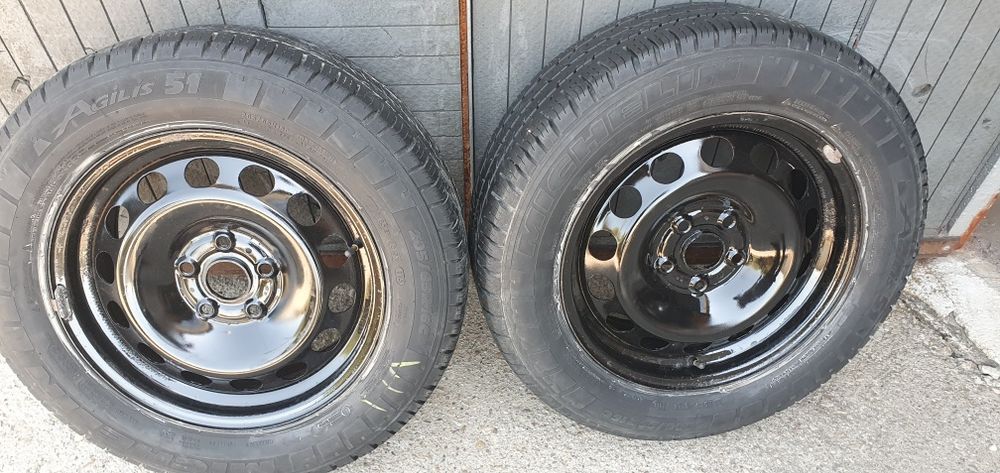 Бусови гуми с джанти 205/65/16С- 5x112- 4 броя