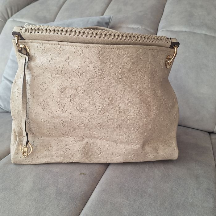 Дамска бежова чанта