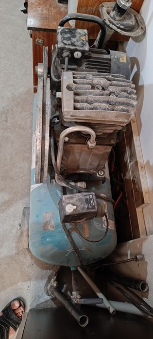 Воздушный компрессор