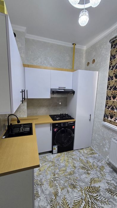 Квартира сотилади узимни уйим 5 этажлик лифтлиг дом курилиши зур дом