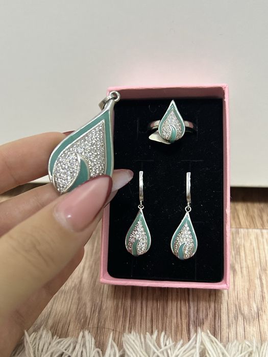 Продам серебренный набор