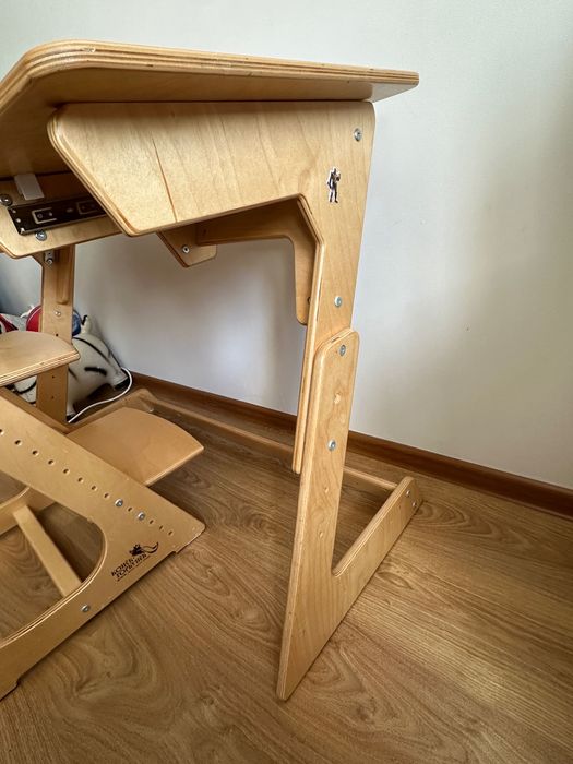 Растущая парта для школьника