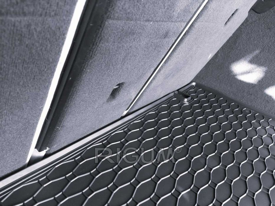 Гумени стелки или багажник BMW X3 F25 от 2011- X4 F26 от 2014 до 2018г