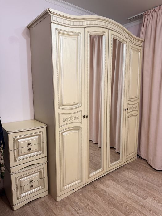 Спальный гарнитур срочно