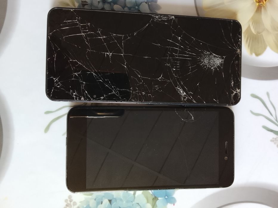 Телефон самсунг и хуавей