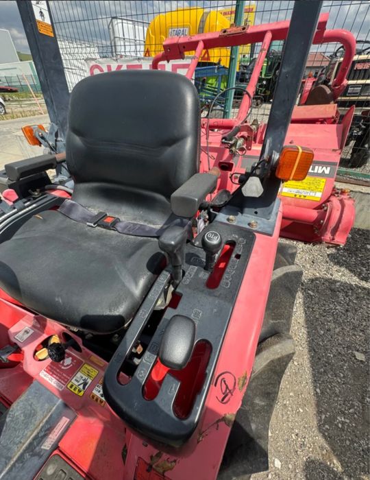 Трактор Mitsubishi