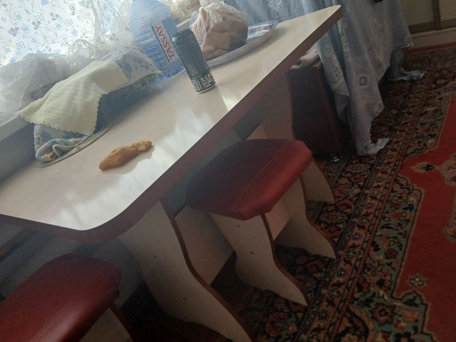 Стол для чаепития