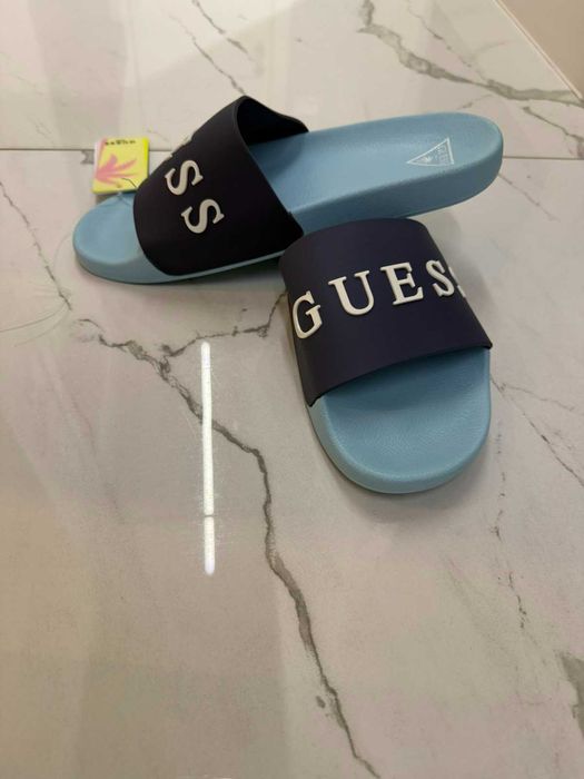 Мъжки чехли GUESS