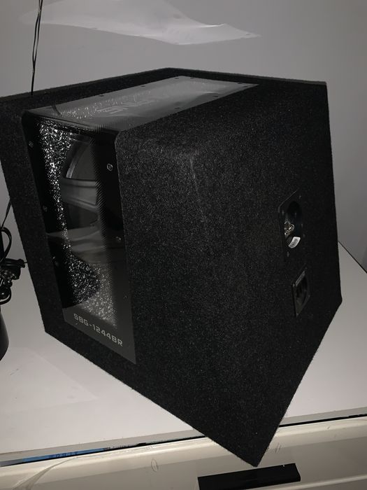 Vand Subwoffer Alipine 800W + Statie Alpine