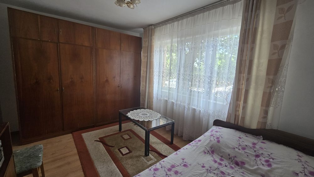 Apartament de vânzare sau închiriere