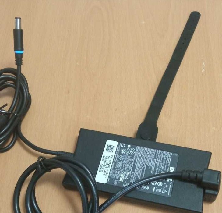 Vand Alimentator Laptop Dell 19,5V 4,62Amperi 90W, cu mufa de 7,4mm