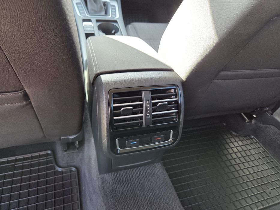 VW Passat,2.0 tdi 150cp,navi mare,an 2016
