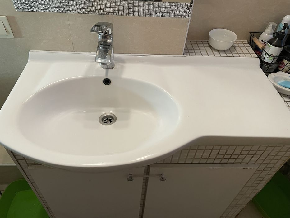 Раковина фаянс со смесителем