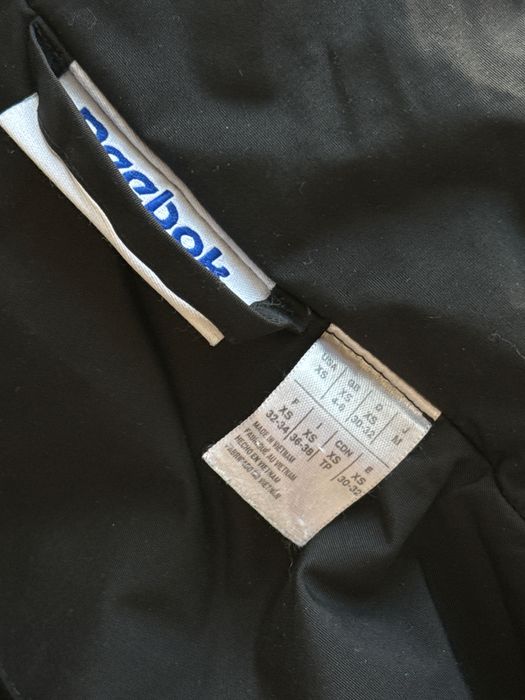 Продам парку Reebok