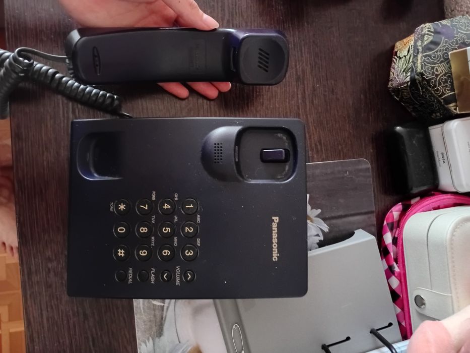 Телефон Panasonic KX-TS2350CA проводной»
