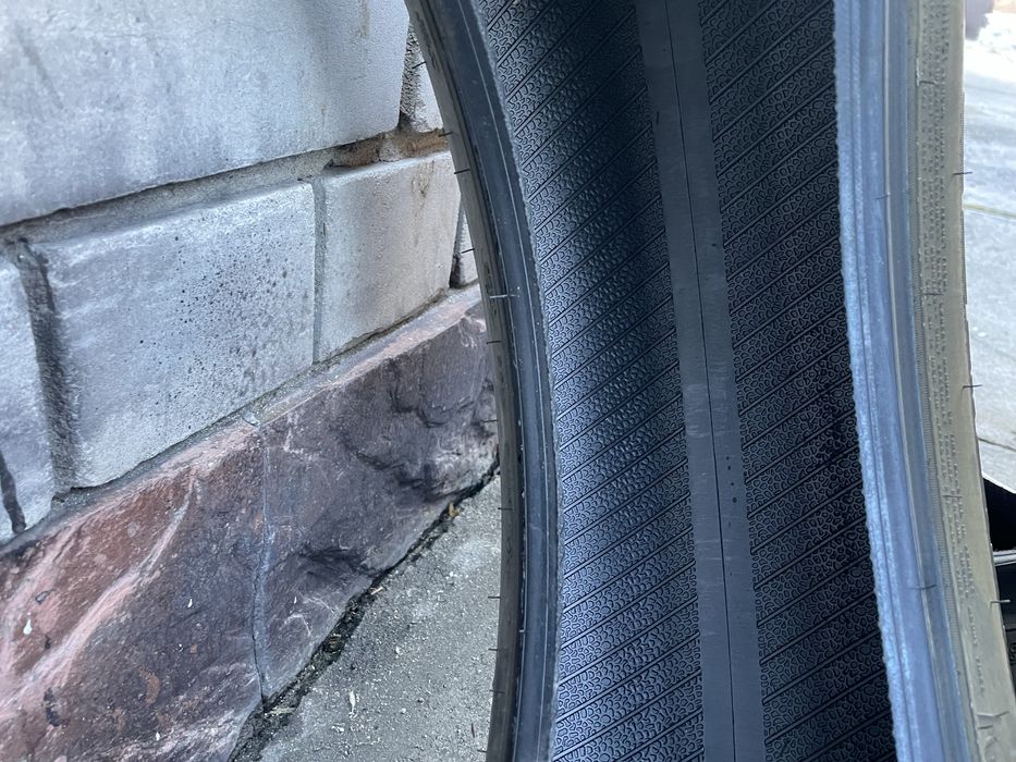 Продам шины почти новые