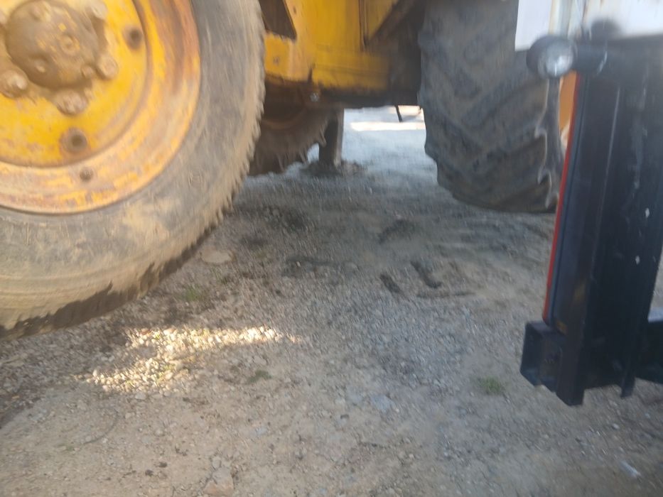 Vând Buldo excavator