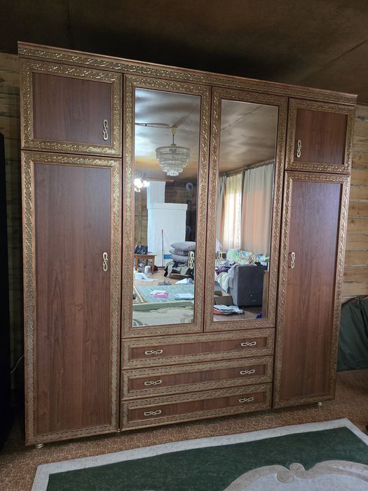 Продам шкаф для одежды