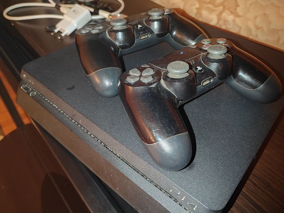 Sony Playstation 4 slim