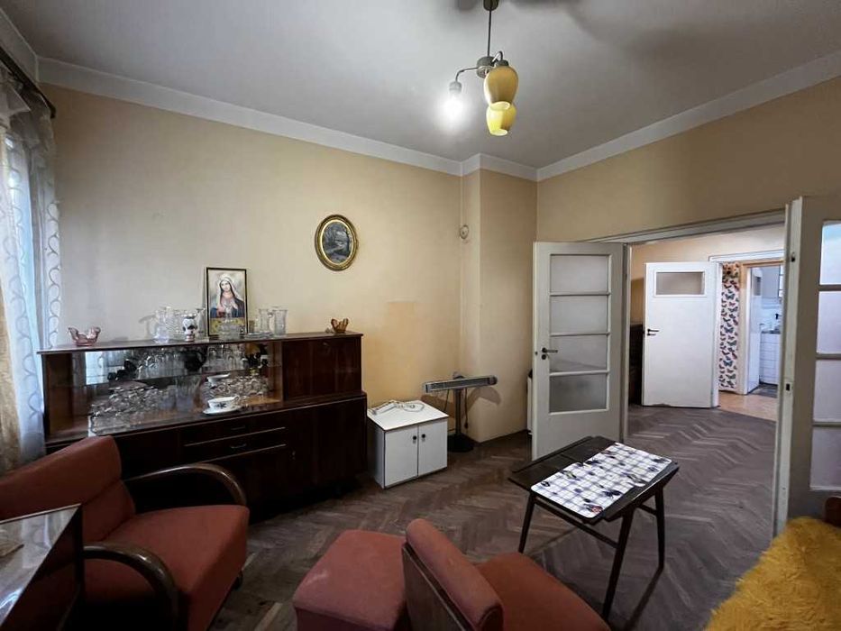 Продава се Тристаен апартамент в Габрово, Център - 120 кв.м за 612 €/кв.м - Снимка #1