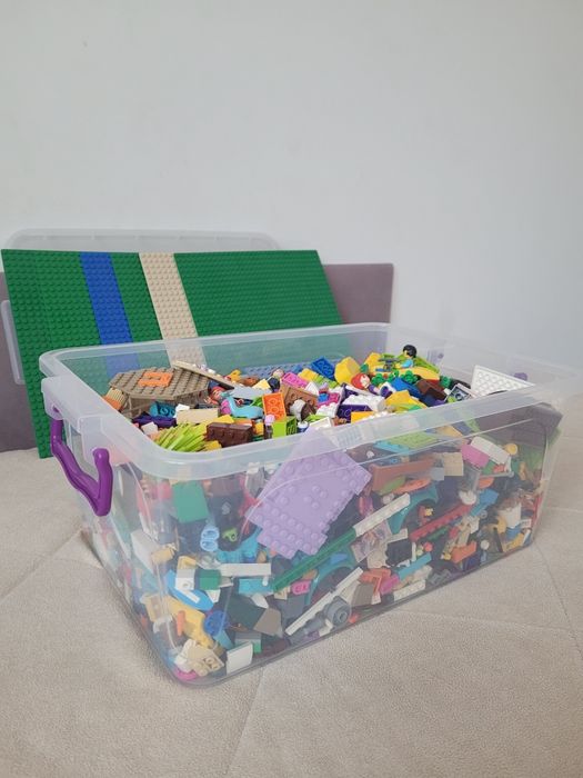 Piese LEGO originale 3.5 kg + 6 plăci