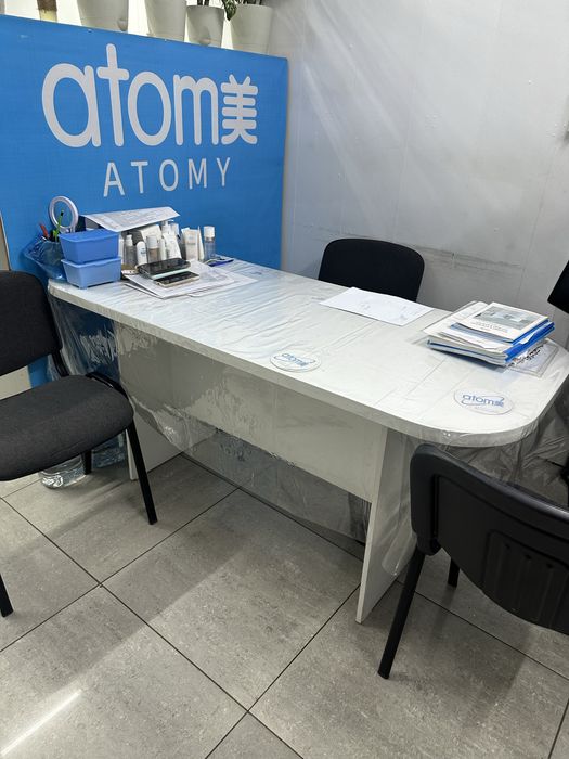 Стол офисный , парта, кухонный стол стол переговоров маленький