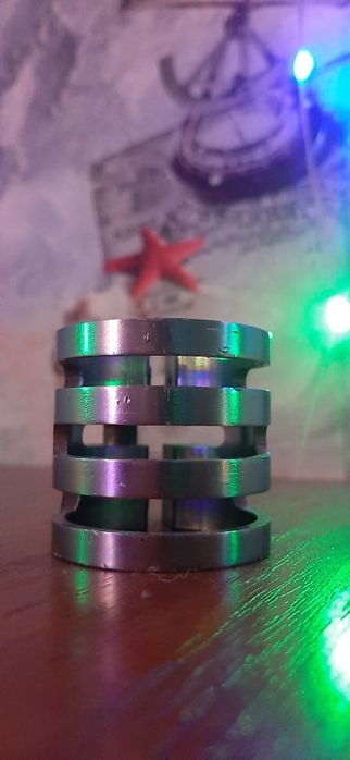 Продам зажим для трюкогового самоката