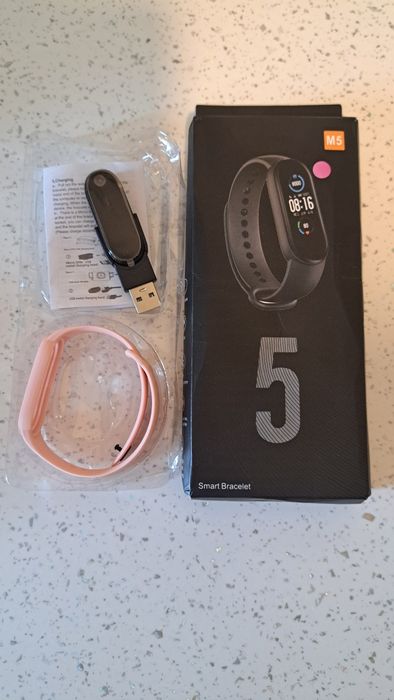 Smartwatch NOU, compatibil cu ANDROID si IOS