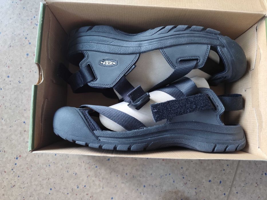 Обувки сандали 45 номер