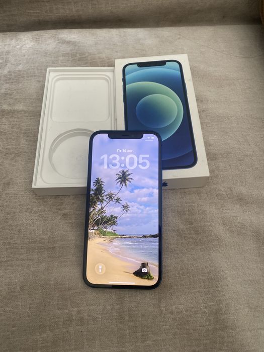Продам iPhone 12 синий