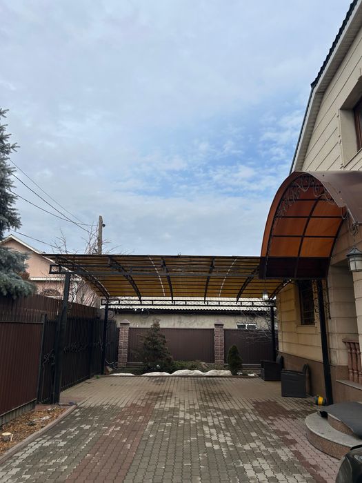 Готовый хороший навес