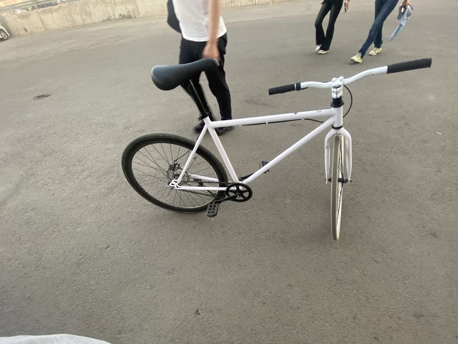 Поодам велосипед призрак