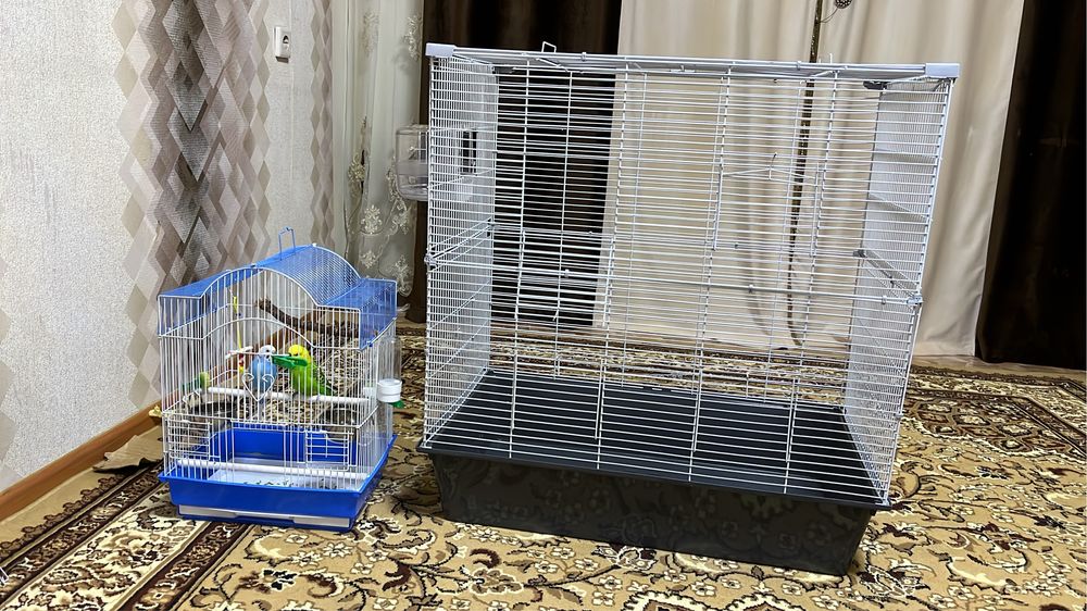 продам большую клетку для попугаев