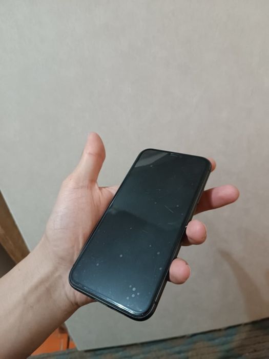 iphone 11 (128-гб) (76-емкост)