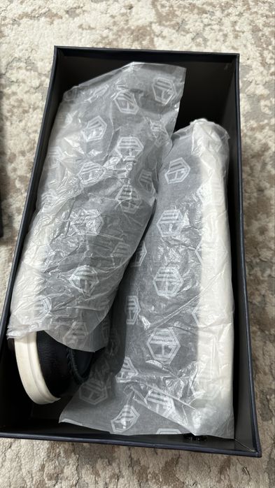 Продам  мужские лоферы р-р 40