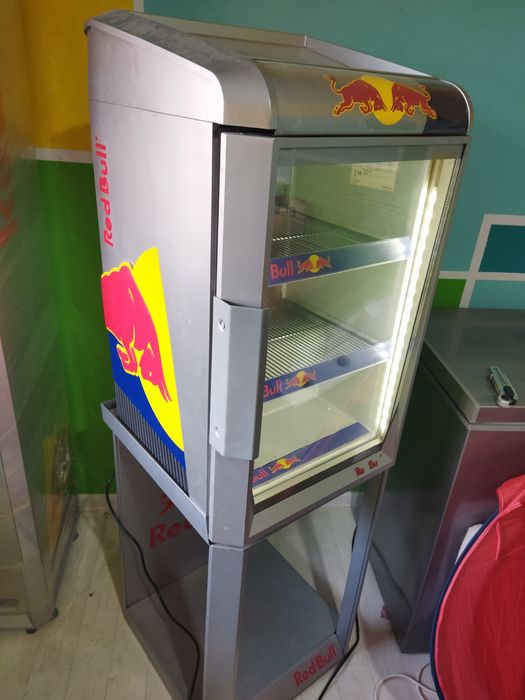 Витринный холодильник