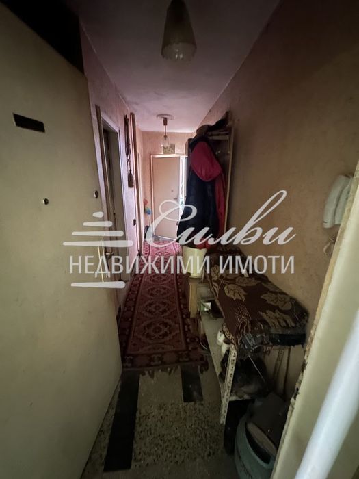 Продава се Двустаен апартамент в Шумен, Тракия - 58 кв.м за 1055 €/кв.м - Снимка #2