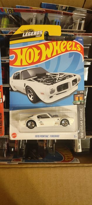 Hot wheels машинки