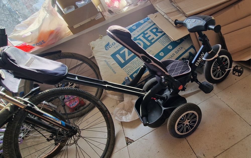 Трех колёсный коляска