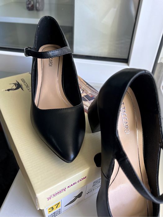 Туфли на каблуке