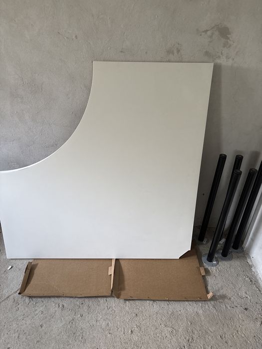 Birou Ikea colt Linnmon