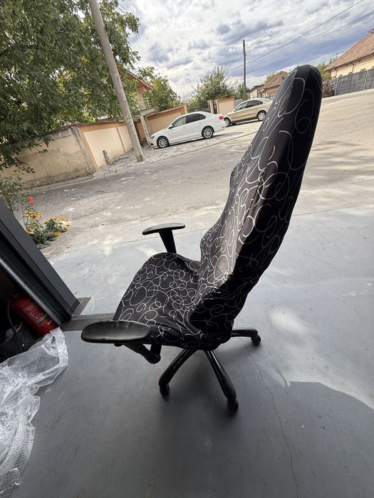 Scaun gaming (husa cadou)