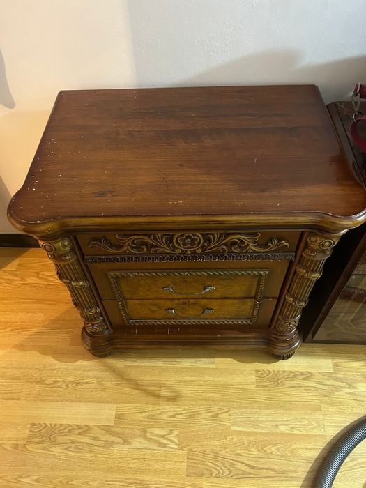 Добротная Тумба очень хорошего качества