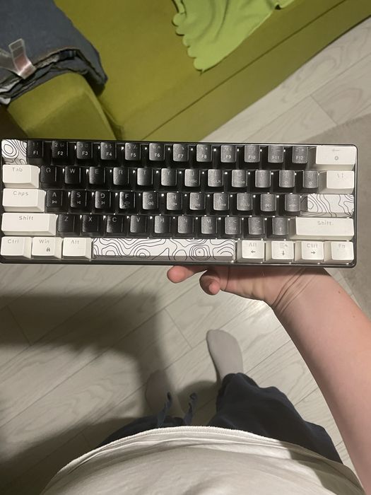 Vand mouse logitech 309 si tastatura V900 noi , folosite 2 luni