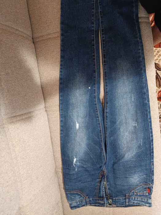 Дънки не различими от нови.