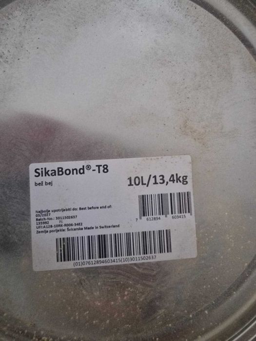 SikaBond T-8 – hidroizolație + adeziv flexibil, elastic si rezistent la apa 10l /13,4kg